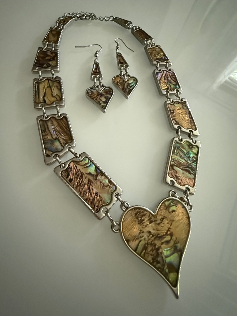 Faux Abalone Shell Heart Link Statement Necklace Drop Earrings Set Silver Tone